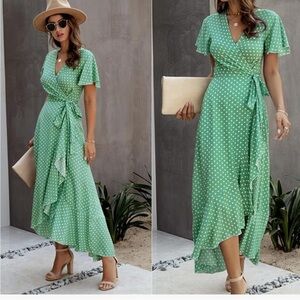 Green & White Flowing Polka Dot Wrap Dress Size Small Snap Top